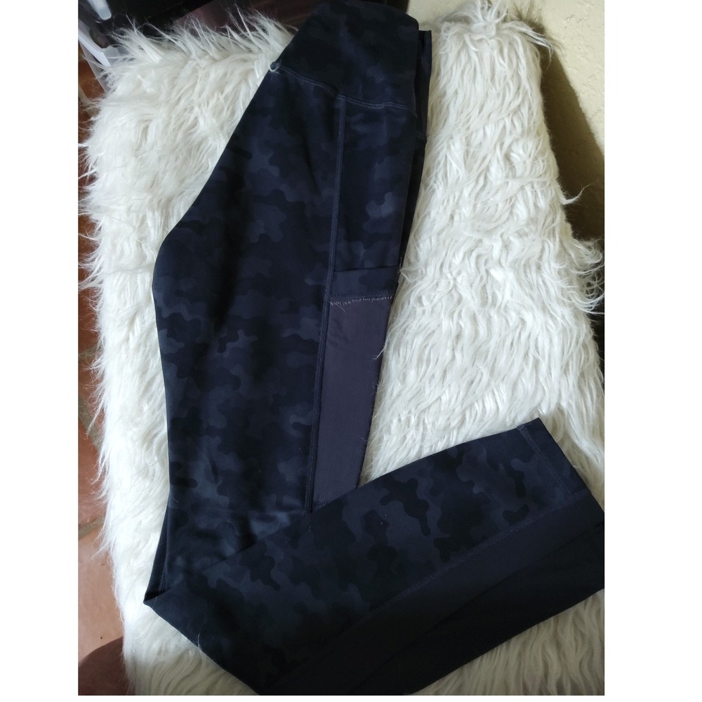 Zyia Active Black Camo High Waisted Mesh Pocket Leggings Size 4